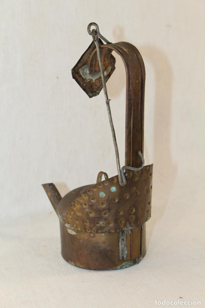 Antig&uuml;edades: candil antiguo de aceite en metal - Foto 2