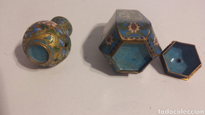 Antig&uuml;edades: Pareja de jarr&oacute;nes en esmalte Cloisonne. - Foto 2