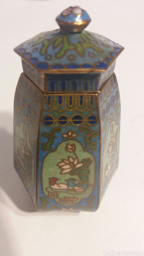 Antig&uuml;edades: Pareja de jarr&oacute;nes en esmalte Cloisonne. - Foto 3