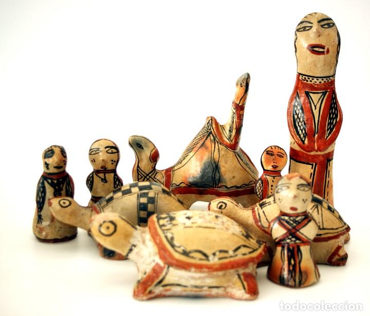 Antig&uuml;edades: COLECCI&Oacute;N DE 9  ANTIGUAS FIGURAS NAIFS PROCEDENTES DEL DESIERTO TUNECINO