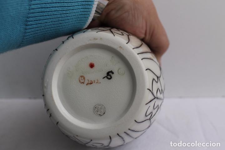 Antig&uuml;edades: JARRON DE CERAMICA INGLESA MOORCROFT 2012 - Foto 3