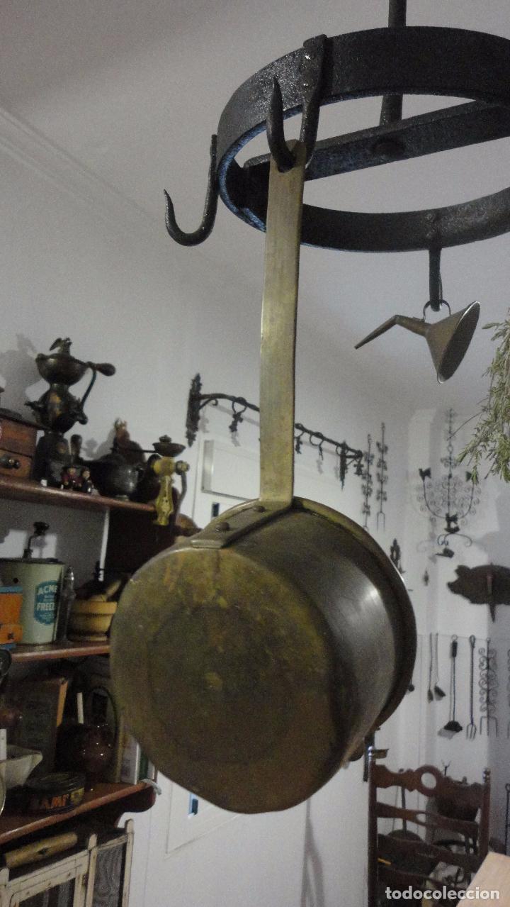 Antiquit&eacute;s: ANTIGUO CAZO.PEROL DE COCINA.LATON ESTA&Ntilde;ADO Y REMACHADO.A&Ntilde;OS 20.