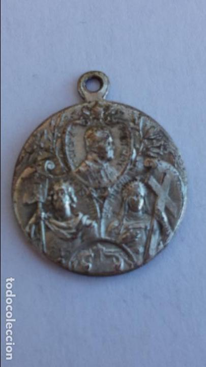 Antig&uuml;edades: Medalla sin catalogar de 2,2 cms diametro - Foto 2