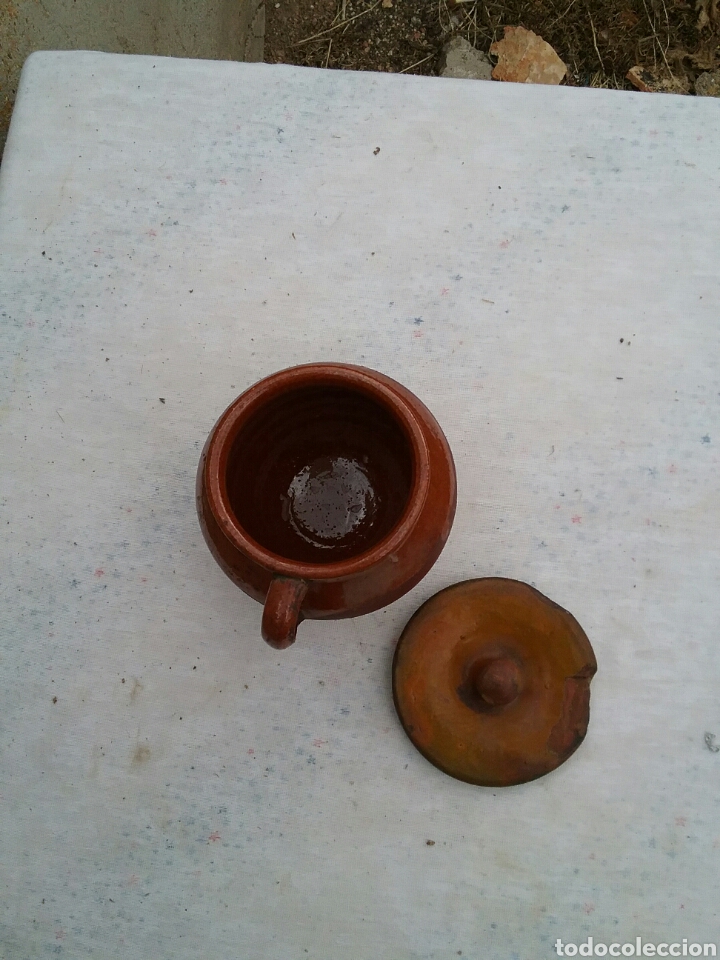 Antig&uuml;edades: Puchero de barro con tapa. - Foto 3