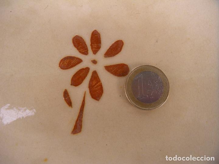 Antig&uuml;edades: PLATO CON FLOR 32,5 CM. - Foto 5