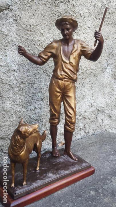 Antig&uuml;edades: SE&Ntilde;OR  CON  PERRO  EN  CALAMINA - Foto 3