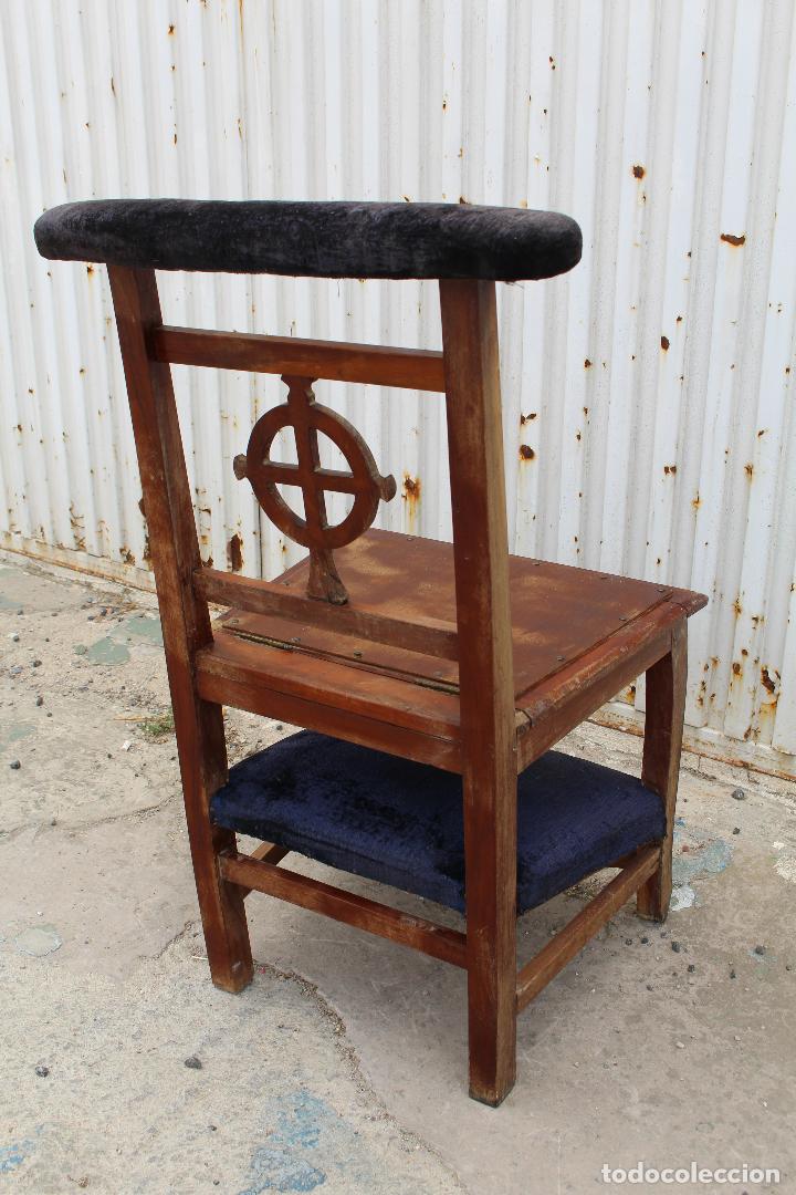 Antig&uuml;edades: reclinatorio antiguo en madera de nogal - Foto 6