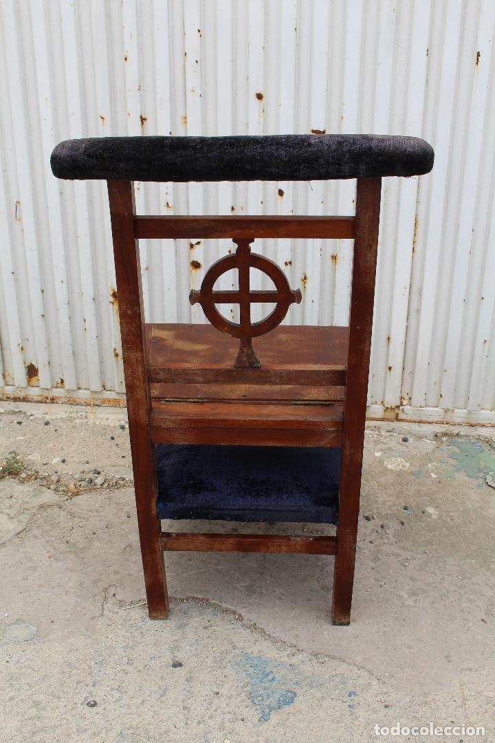 Antig&uuml;edades: reclinatorio antiguo en madera de nogal - Foto 7
