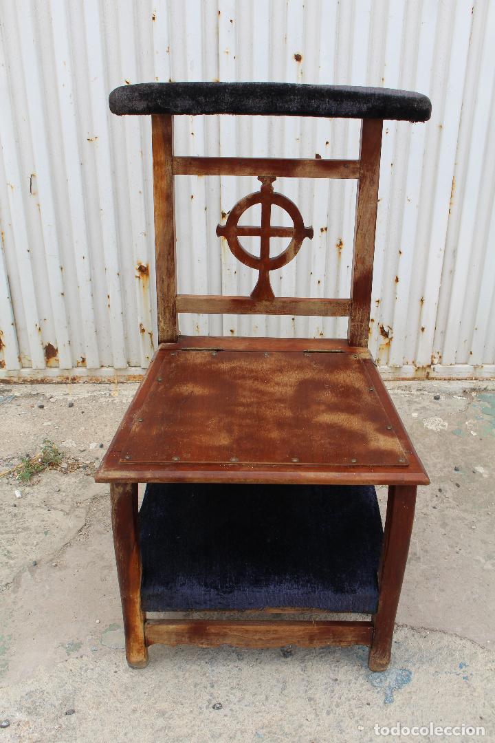 Antig&uuml;edades: reclinatorio antiguo en madera de nogal - Foto 8