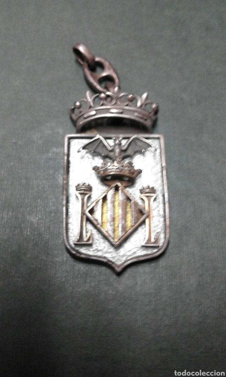 Antig&uuml;edades: escudo plata ley contrastada - Foto 1