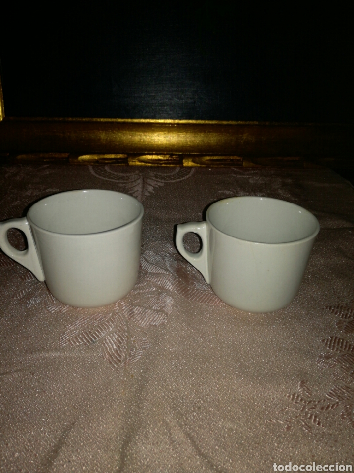 Antig&uuml;edades: Pareja de tazas de loza - Foto 5