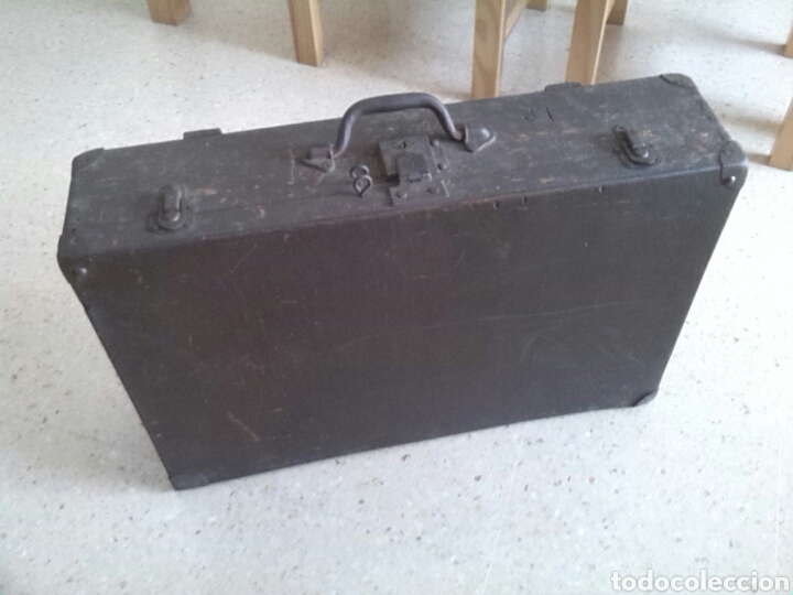 Antig&uuml;edades: Maleta antigua de chopo - Foto 1