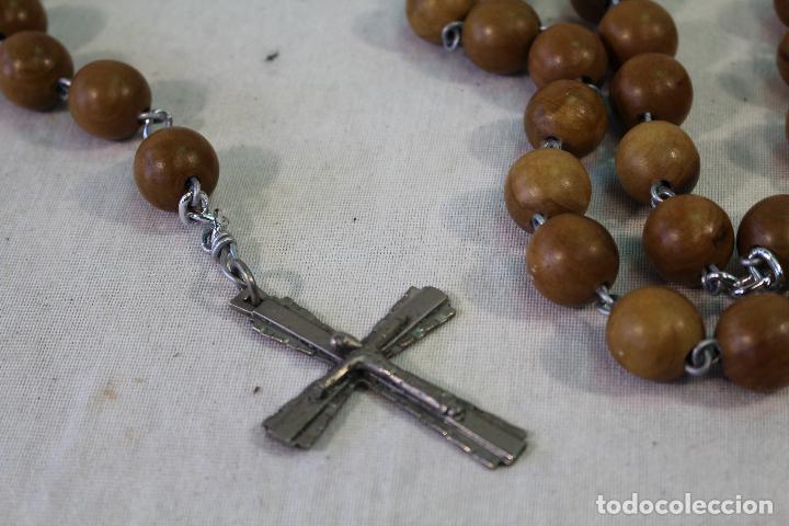 Antig&uuml;edades: Rosario de cuentas de madera - Foto 2