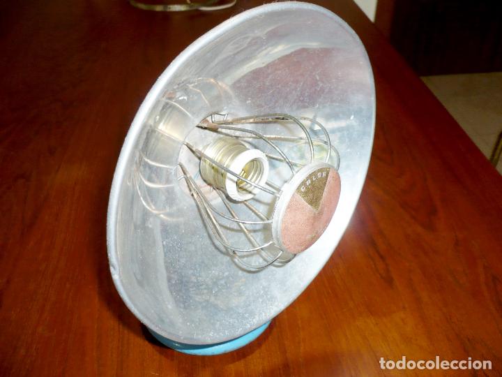 Antig&uuml;edades: L&aacute;mpara calefactor antiguo - Foto 3