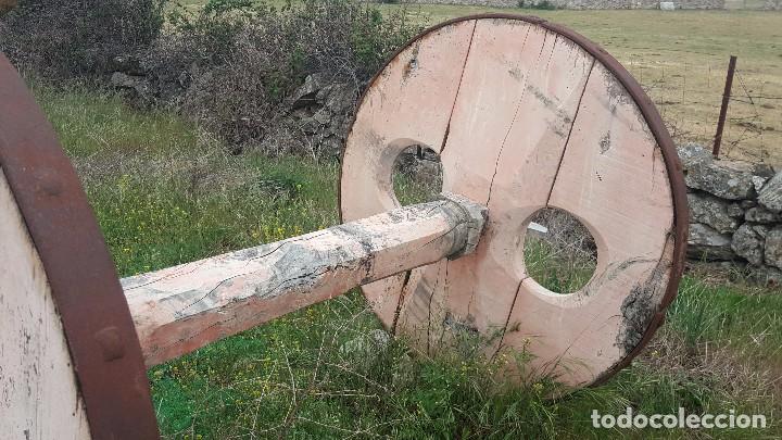 Antig&uuml;edades: G Pareja de ruedas de carro. En buen estado. - Foto 3