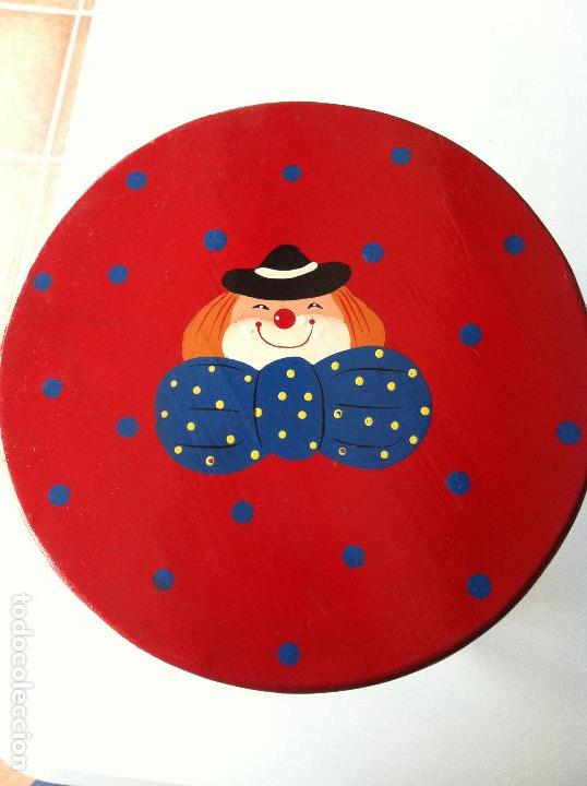 Antig&uuml;edades: SILLA O TABURETE INFANTIL - Foto 3