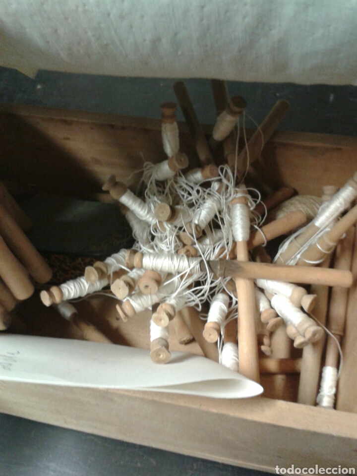 Antig&uuml;edades: BOLILLERO EN MADERA - Foto 4
