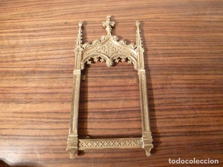 Antig&uuml;edades: MARCO DE BRONCE PARA SACRAS NEOGOTICO - Foto 1