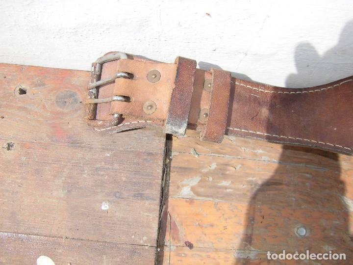 Antig&uuml;edades: cinturon terminator con cencerro - Foto 4