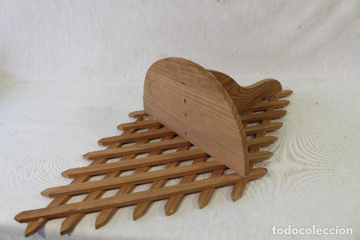 Antig&uuml;edades: mensula - repisa en madera - Foto 2