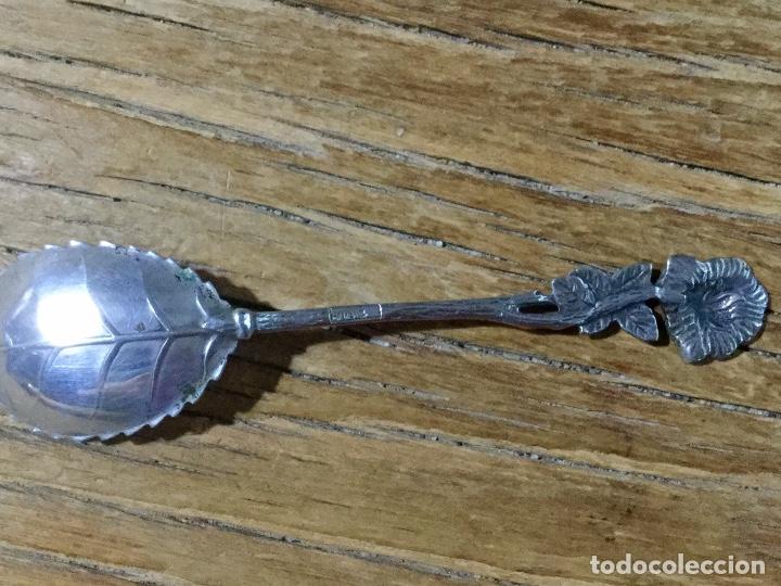 Antig&uuml;edades: Cuchara de plata con forma de rosa - Foto 4