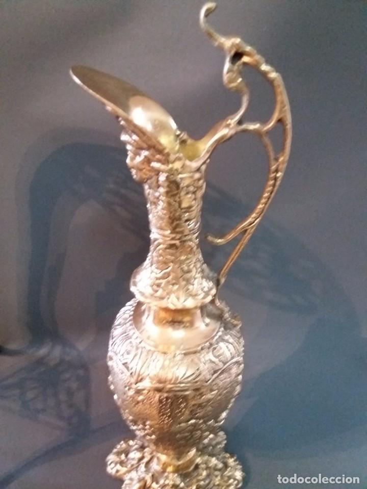 Antig&uuml;edades: JARR&Oacute;N DE BRONCE CON MESA A JUEGO - Foto 5