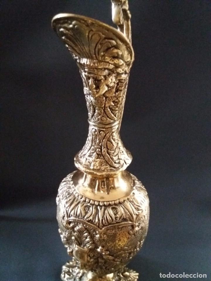 Antig&uuml;edades: JARR&Oacute;N DE BRONCE CON MESA A JUEGO - Foto 7