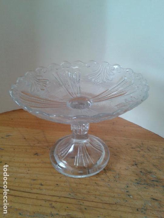 Antig&uuml;edades: Frutero cristal prensado 12,6 de alto. Vidrio de Santa Luc&iacute;a de Cartagenera.