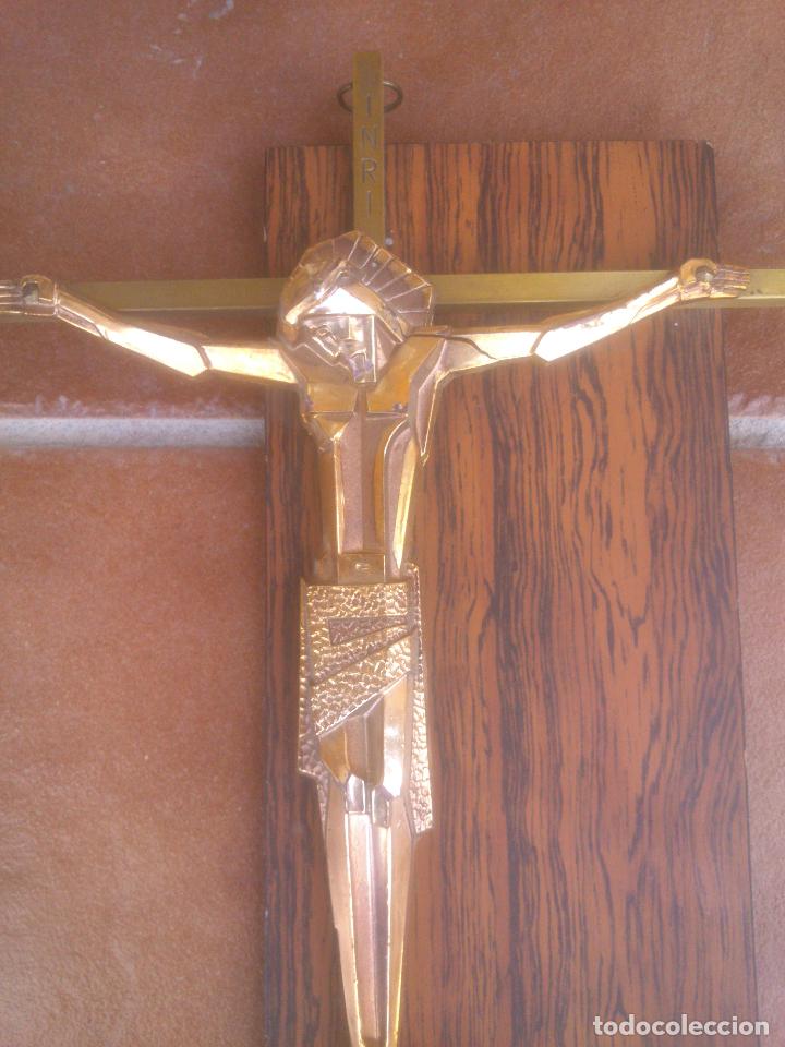 Antig&uuml;edades: INRI SOBRE TABLA A&Ntilde;OS;70S - Foto 1