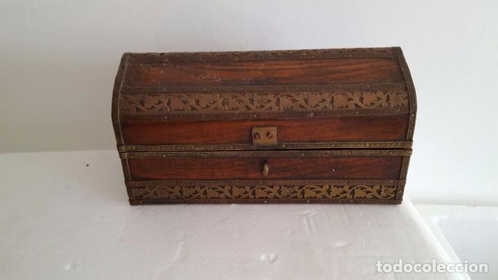Antig&uuml;edades: COFRE,CAJA O BA&Uacute;L DE MADERA - Foto 1