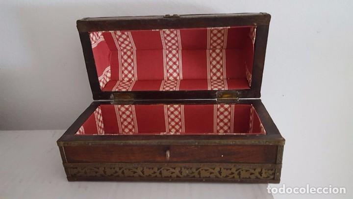 Antig&uuml;edades: COFRE,CAJA O BA&Uacute;L DE MADERA - Foto 2