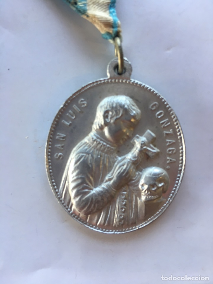 Antig&uuml;edades: Medalla Procesional - Foto 2