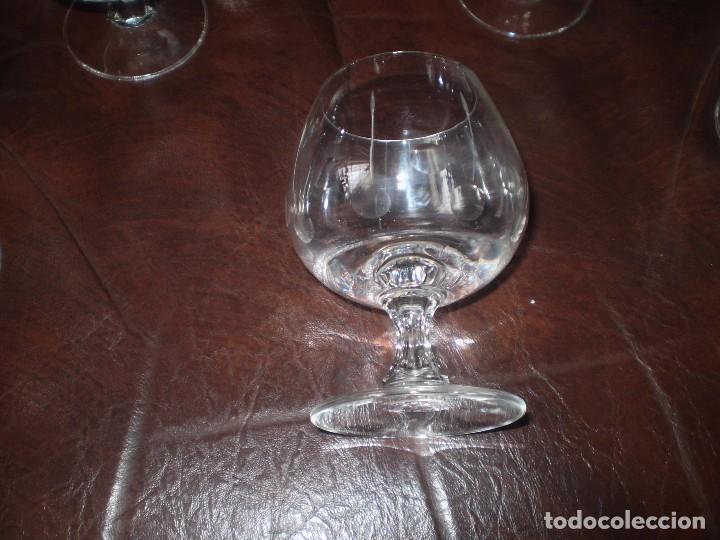Antig&uuml;edades: 8 COPAS DE CRISTAL TRABAJADA A RUEDA - Foto 3