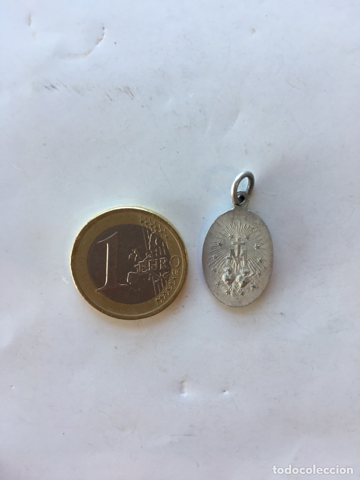 Antig&uuml;edades: Medalla &rdquo;Virgen Mar&iacute;a&rdquo; (h.1940?) - Foto 2