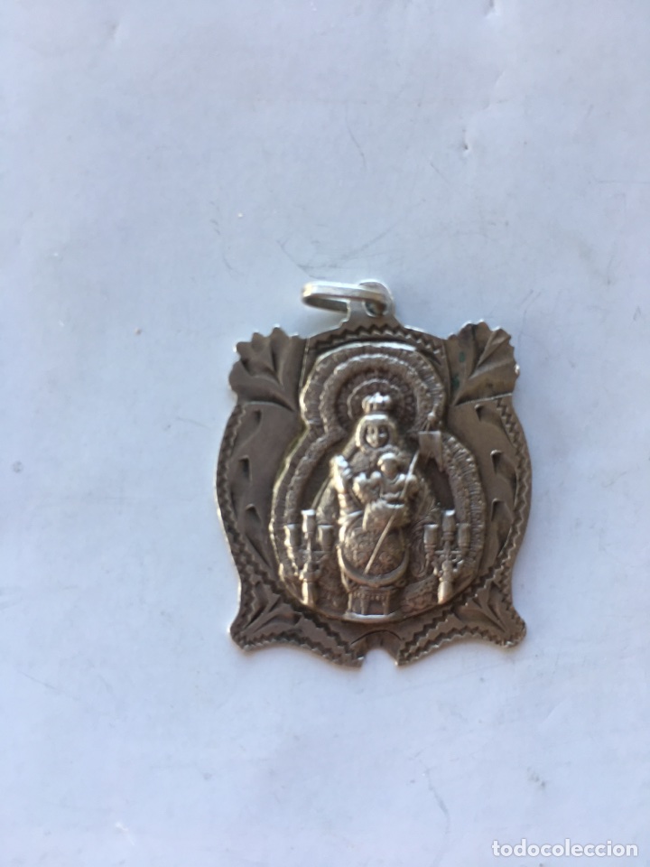 Antig&uuml;edades: Medalla en Plata &rdquo;Nuestra Se&ntilde;ora&rdquo; ( h.1940?) - Foto 2