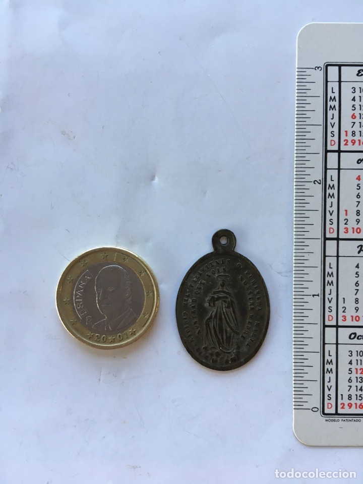 Antig&uuml;edades: Medalla en Bronce &rdquo; Inmaculada&rdquo; (h.1940?) - Foto 1