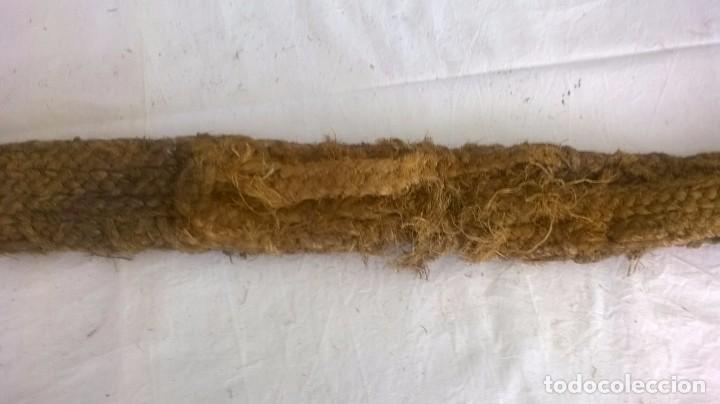 Antig&uuml;edades: CINCHA DE ESPARTO Y MADERA - BARRIGUERA - Foto 5