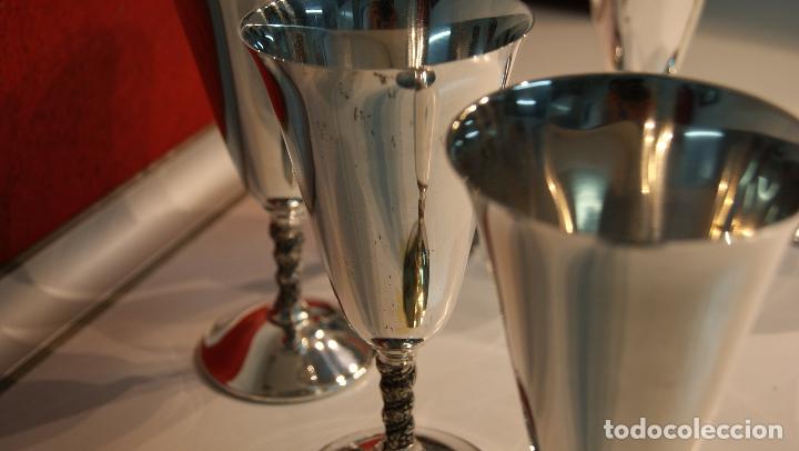 Antig&uuml;edades: Conjunto de 6 Copas en lat&oacute;n plateado. - Foto 6