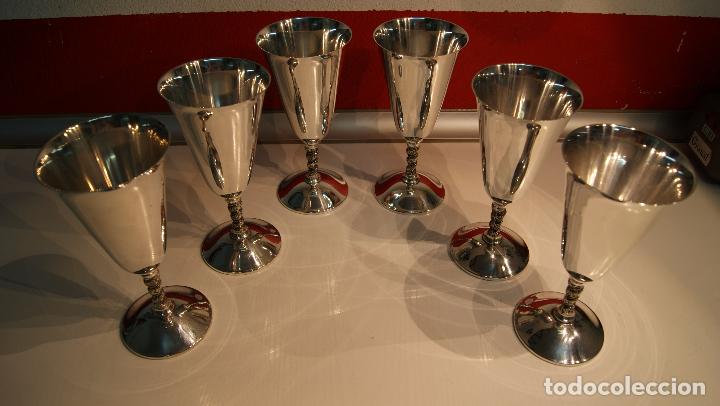 Antig&uuml;edades: Conjunto de 6 Copas en lat&oacute;n plateado. - Foto 9