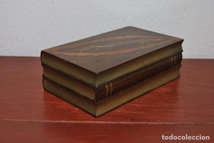 Antig&uuml;edades: ANTIGUA CAJA DE MADERA IMITANDO LIBROS - TABAQUERA - Foto 3