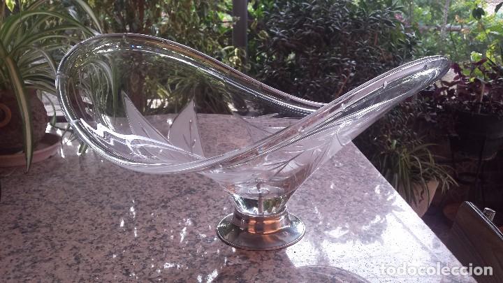 Antig&uuml;edades: antiguo centro de mesa de cristal tallado. - Foto 1