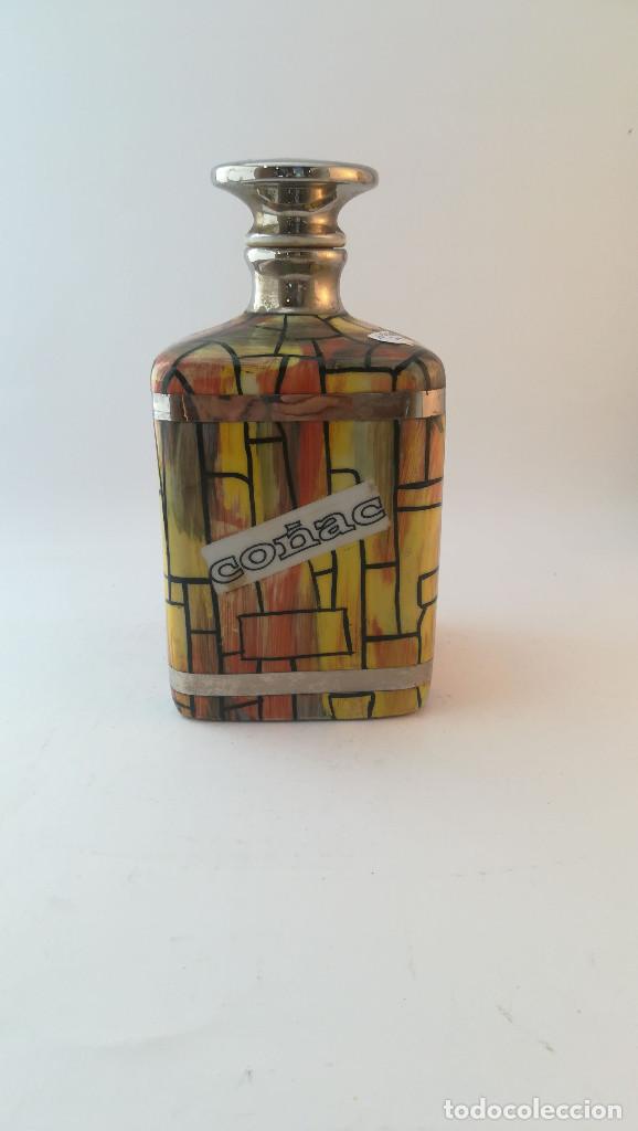 Antig&uuml;edades: BOTELLA CO&Ntilde;AC EN PORCELANA DECORADA - Foto 1