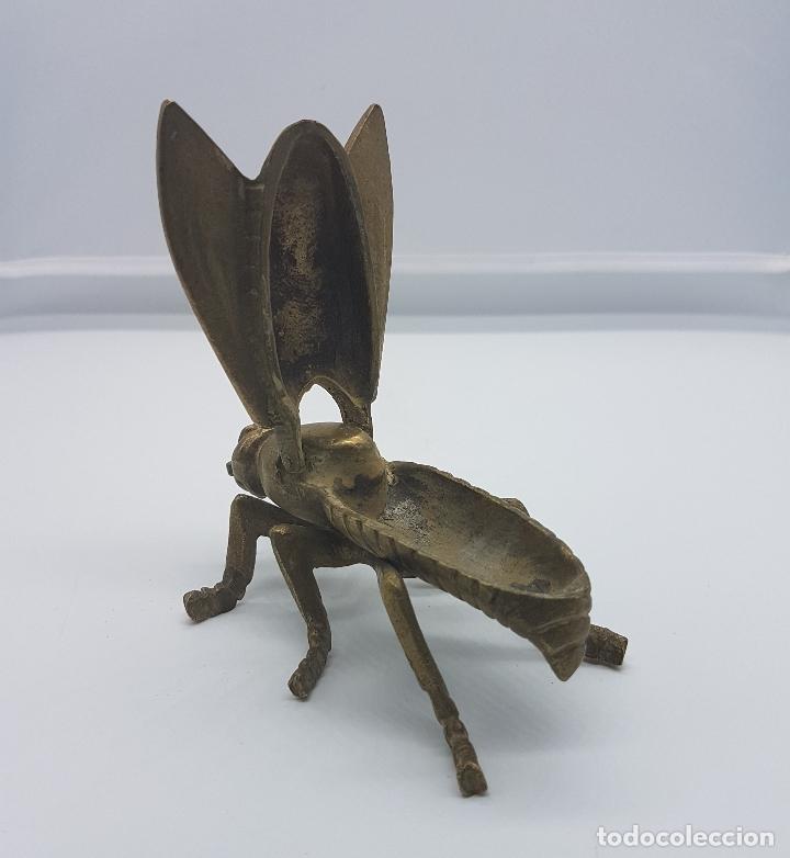 Antigüedades: Cenicero antiguo en forma de mosca hecho en bronce. - Foto 4 - 87922276