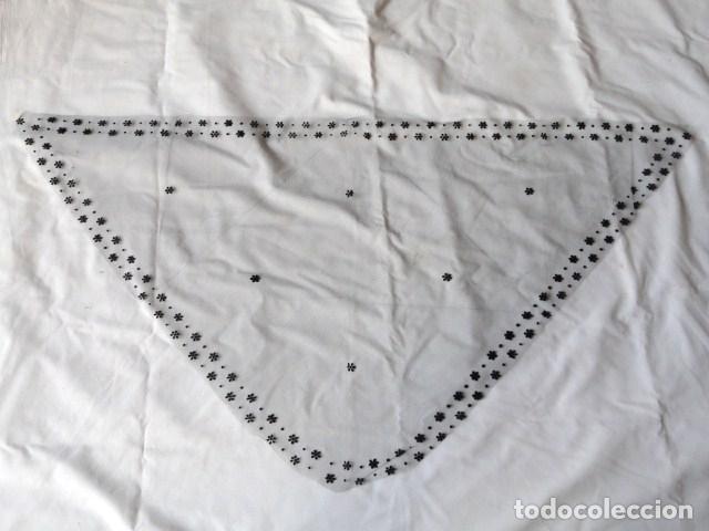 Antig&uuml;edades: BONITA MANTILLA DE TUL. - Foto 1