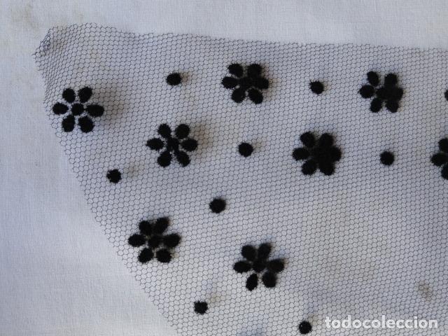 Antig&uuml;edades: BONITA MANTILLA DE TUL. - Foto 2