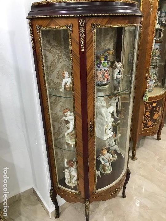 Antig&uuml;edades: Vitrina estilo Luis XV - Foto 2