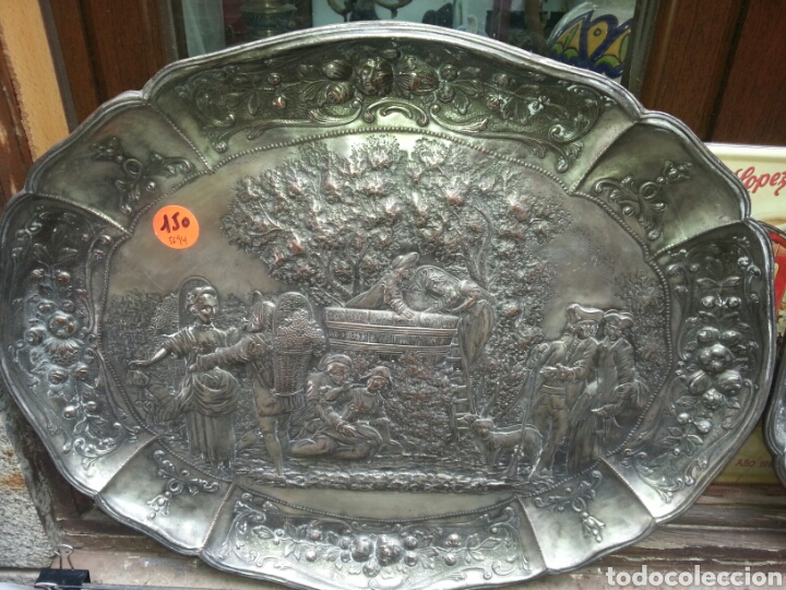 Antig&uuml;edades: Bandeja de cobre plateada - Foto 1