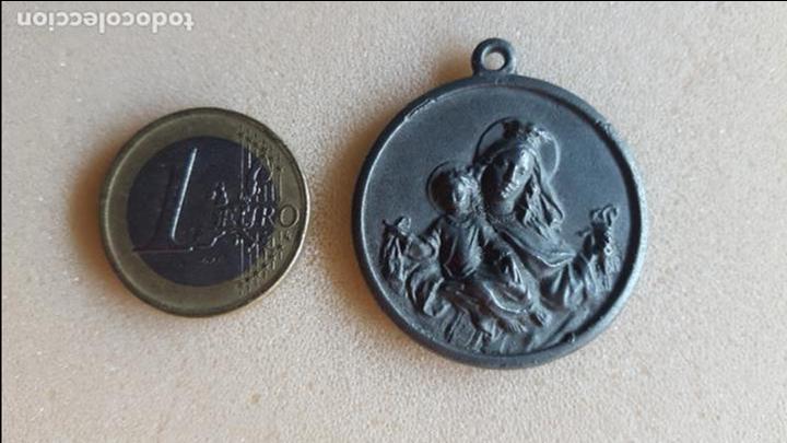 Antig&uuml;edades: Medalla virgen y sagrado coraz&oacute;n - Foto 1