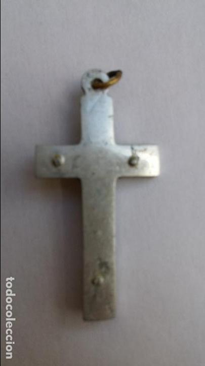Antig&uuml;edades: Crucifijo de 4,1 x 2,1 cms - Foto 2