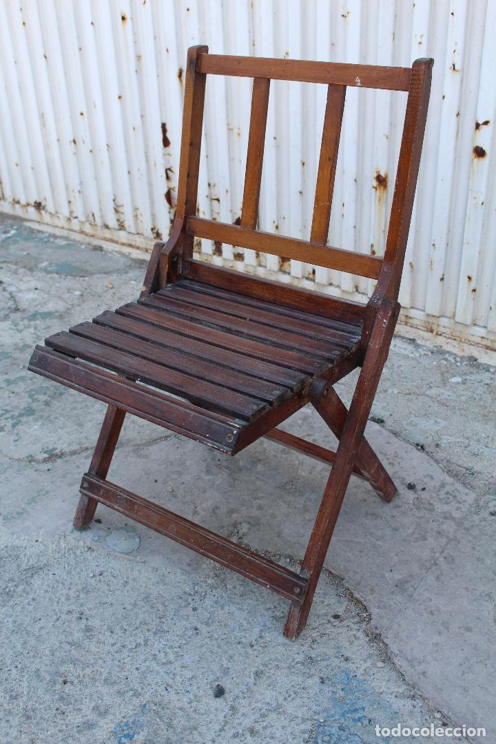 Antig&uuml;edades: silla plegable peque&ntilde;a en madera - Foto 4